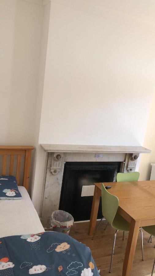 크로이던 Burney Tomar House 아파트 외부 사진